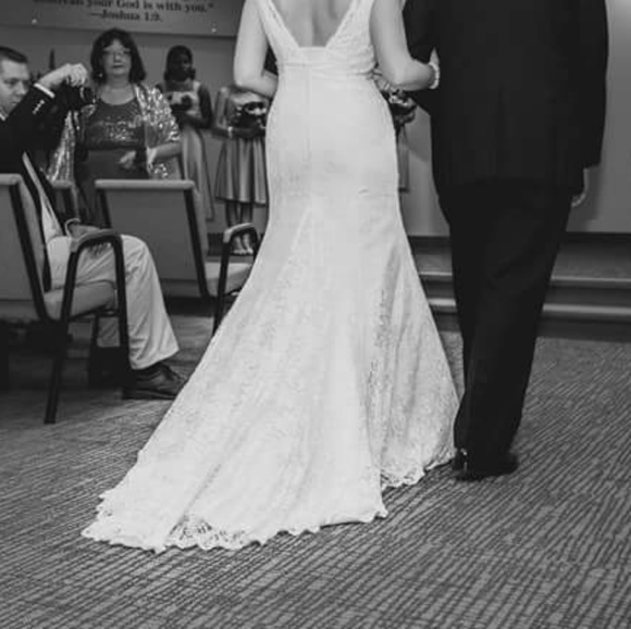 Meet your Posher, Emily - Picture 2 of 6